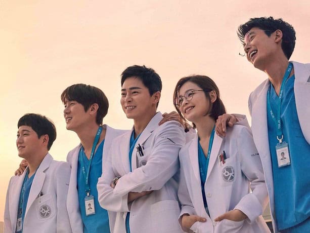 Hangatnya Kisah Persahabatan di Hospital Playlist