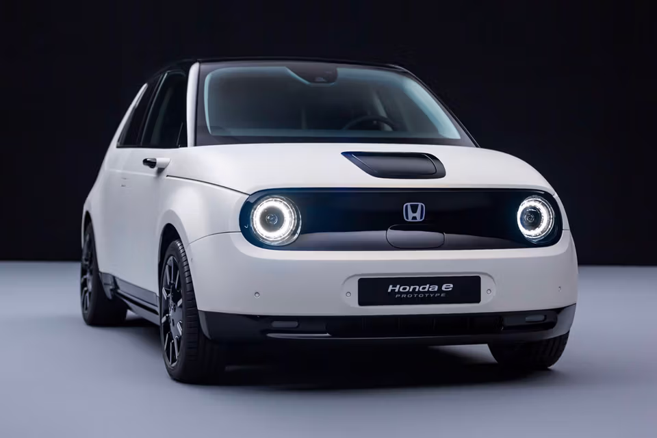 Honda e: Mobil Listrik Mini yang Bikin Penasaran!