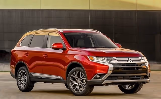 Mitsubishi Outlander PHEV: Ramah Lingkungan & Keren
